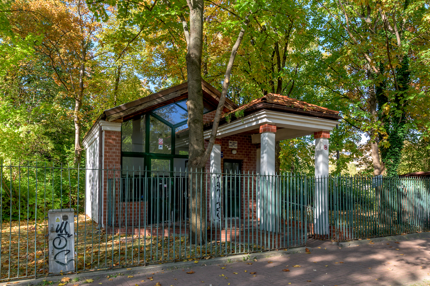 Zdjęcie architektury budynku Ujęcie wody oligoceńskiej